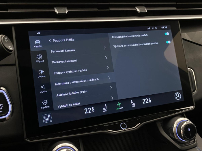 Lynk & Co 01 PHEV DCT AUT 1.maj