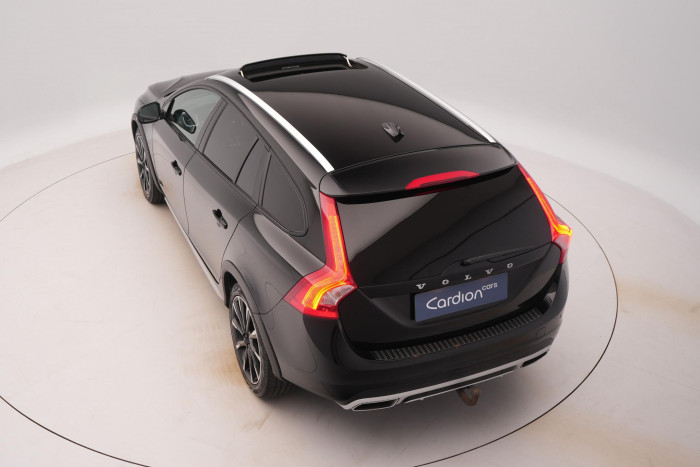 Volvo V60 CC D4 AWD SUMMUM REZERVACE 2.4 d CC CC Summum