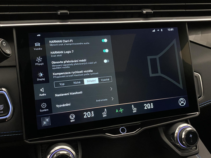 Lynk & Co 01 PHEV DCT AUT 1.maj REZERVACE