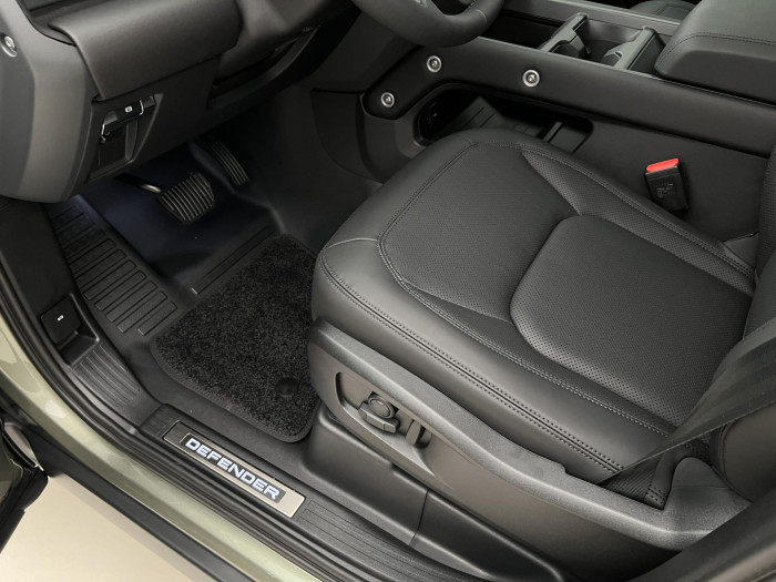 Land Rover Defender 110 D300 X-DYNAMIC SE AWD AUT 3.0 d Dynamic SE