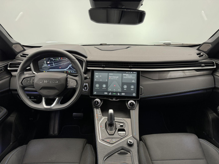 Lynk & Co 01 PHEV DCT AUT 1.maj