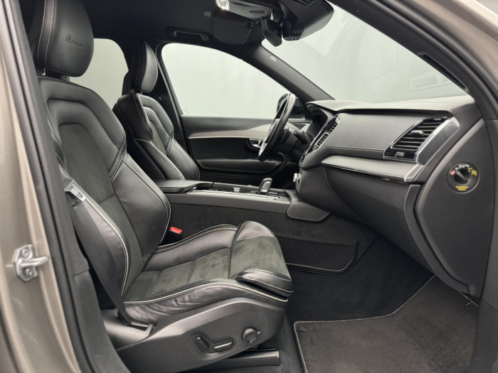 Volvo XC90 B5 AWD R-DESIGN AUT CZ