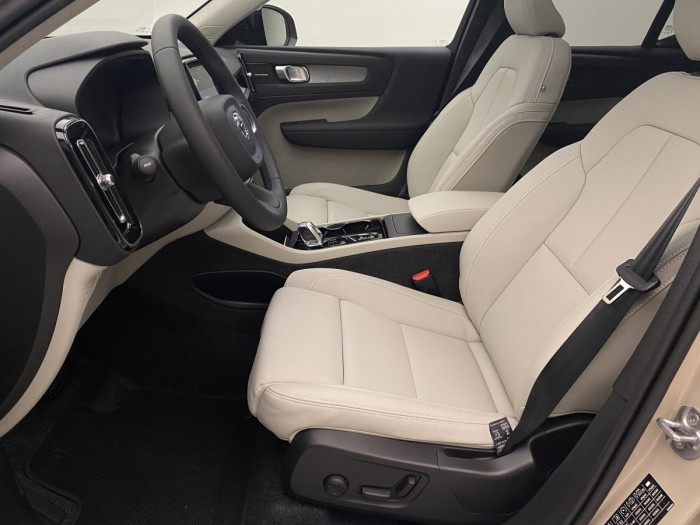 Volvo XC40 B4 AUT DARK ULTRA