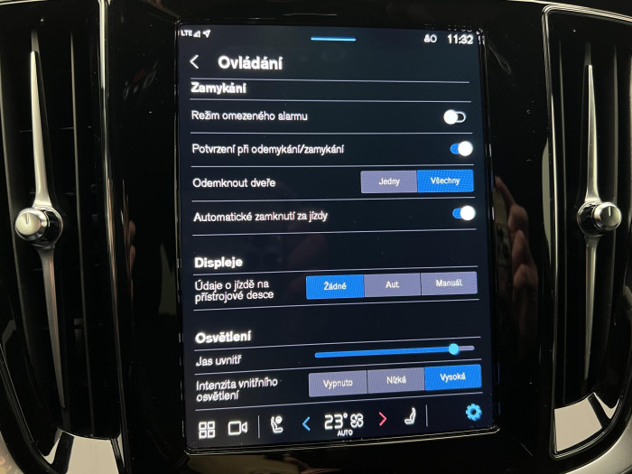 Volvo V60 T6 AWD RECHARGE PLUS DARK AUT