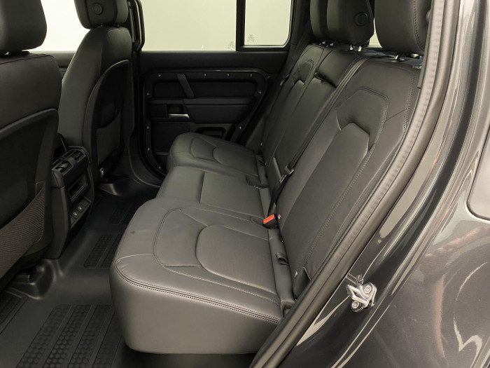 Land Rover Defender 110 D300 X-DYNAMIC HSE AWD AUT 3.0 d Dynamic