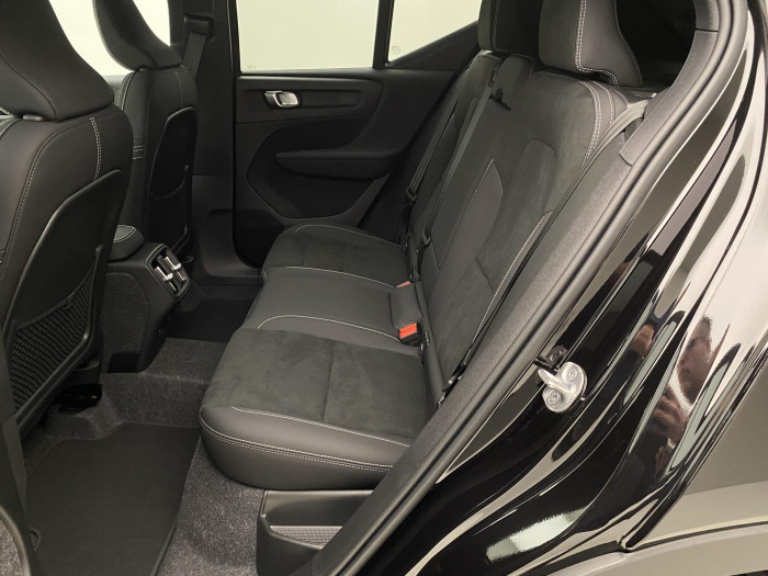 Volvo XC40 B4 PLUS BLACK EDITION AUT CZ