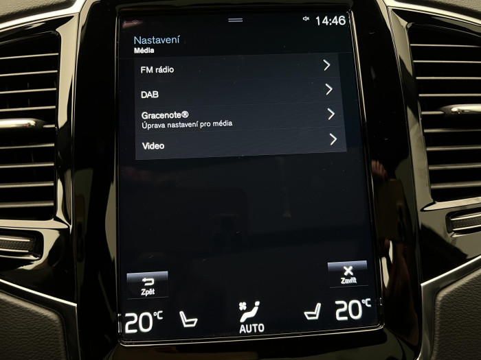 Volvo XC90 B5 AWD R-DESIGN 7MÍSTNÁ AUT