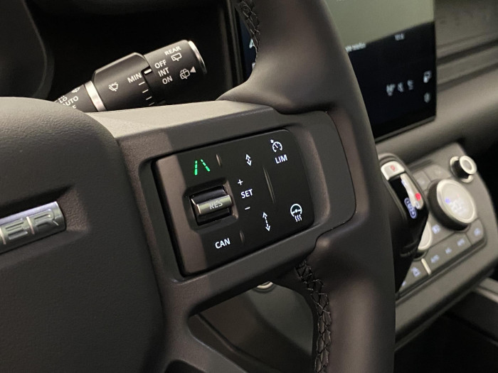 Land Rover Defender 110 D300 X-DYNAMIC HSE AWD AUT 3.0 d Dynamic