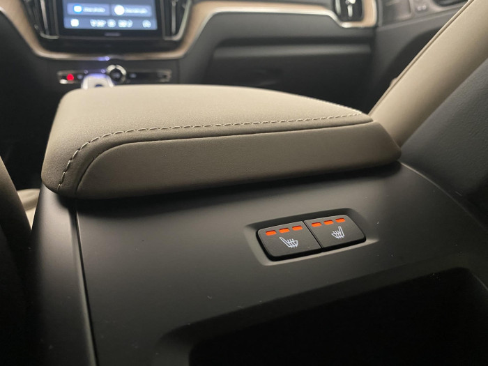 Volvo XC60 B5 AWD AUT DARK PLUS