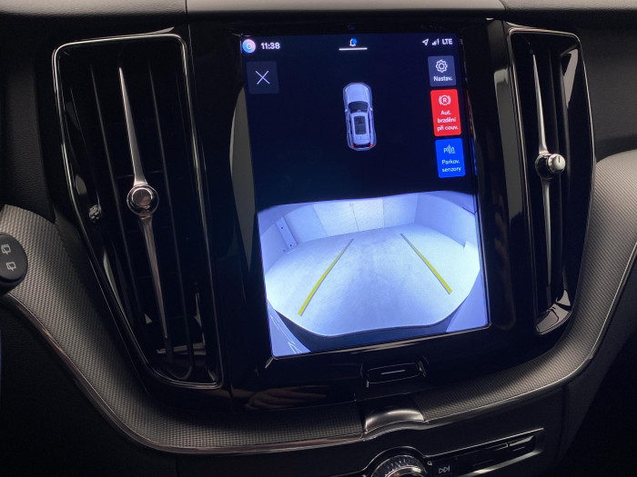 Volvo XC60 B5 AWD CORE AUT