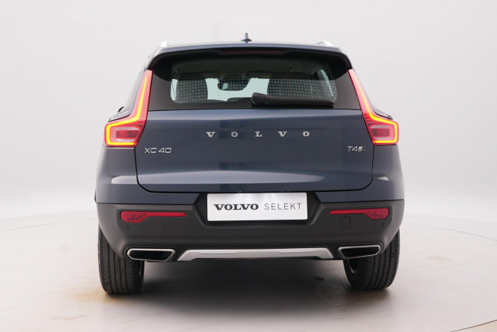 Volvo XC40 T4 AWD INSCRIPTION REZERVACE