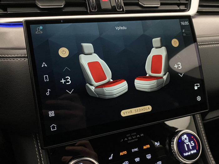 Jaguar F-Pace D300 R-DYNAMIC SE REZERVACE 3.0 d Dynamic SE