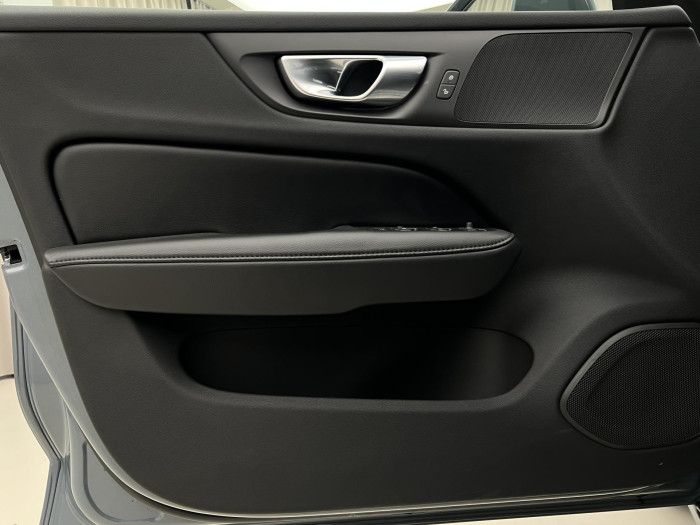 Volvo V60 B4 MOMENTUM AUT 2.0 Momentum