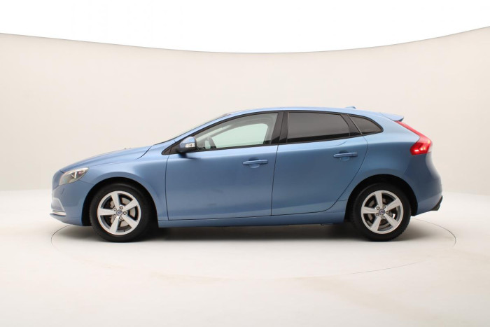 Volvo V40 T2 NEZÁVISLÉ TOPENÍ REZERVACE