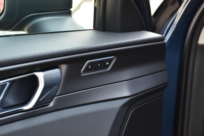 Lynk & Co 01 PHEV DCT AUT 1.maj.