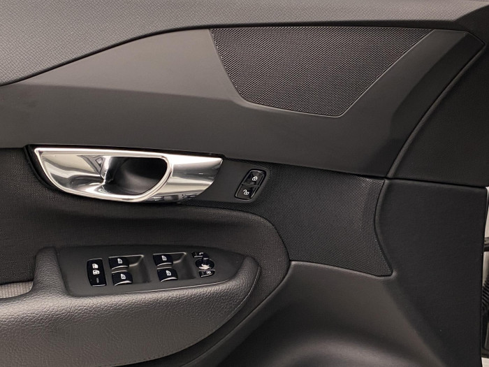 Volvo XC90 D5 AWD KINETIC AUT CZ 7míst 2.0 d