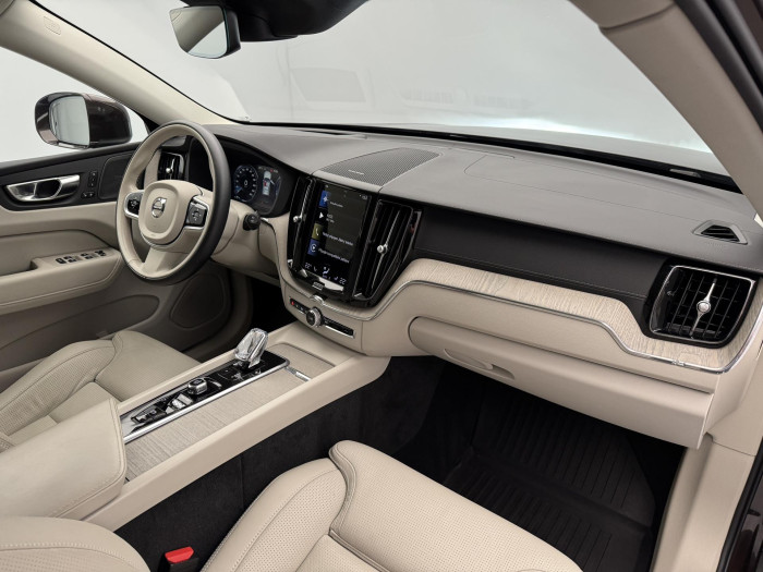 Volvo XC60 B5 AWD INSCRIPTION CZ 1.maj