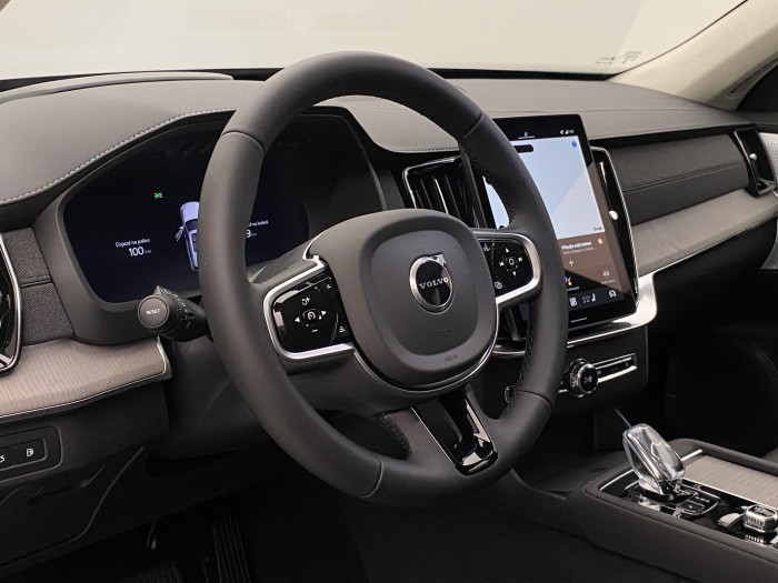 Volvo XC90 T8 AWD RECHARGE DARK ULTRA 7