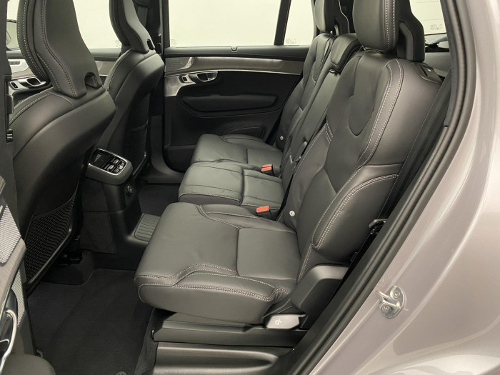 Volvo XC90 T8 AWD RECHARGE DARK ULTRA 7