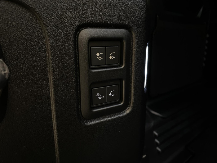 Land Rover Defender 110 D300 X-DYNAMIC SE AWD AUT 3.0 d Dynamic SE