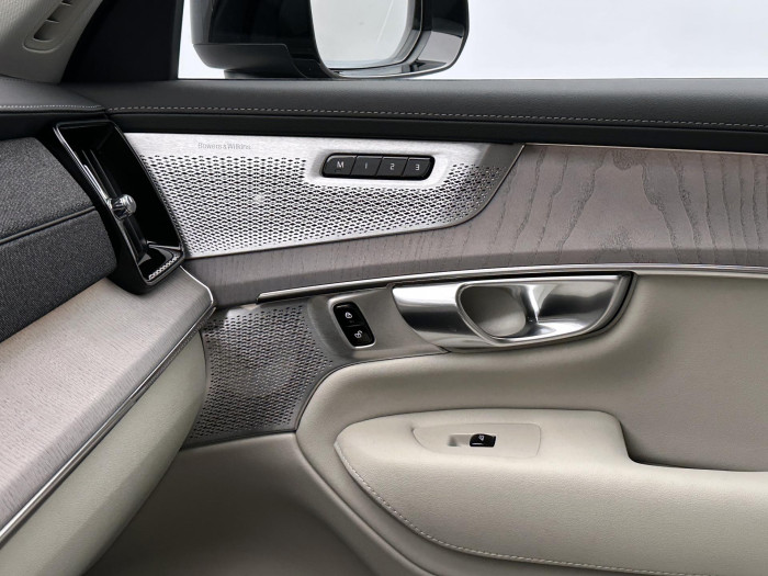 Volvo XC90 T8 AWD RECHARGE BRIGHT PLUS 7m