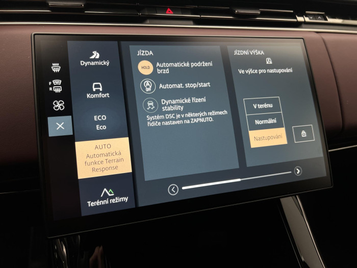 Land Rover Range Rover Sport D300 DYNAMIC SE AWD AUT CZ 3.0 d Dynamic SE