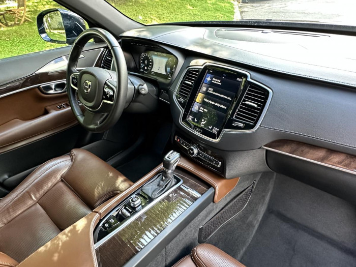 Volvo XC90 D5 AWD INSCRIPTION REZERVACE 2.0 d