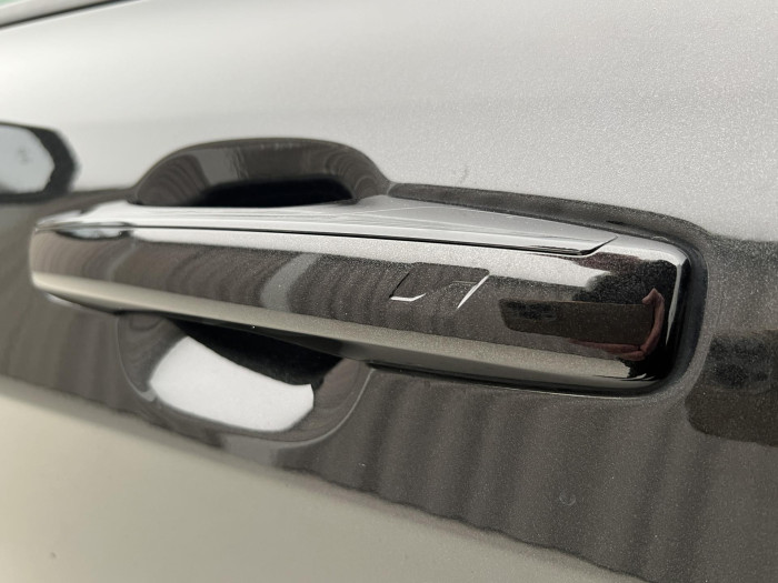 Lynk & Co 01 PHEV DCT AUT