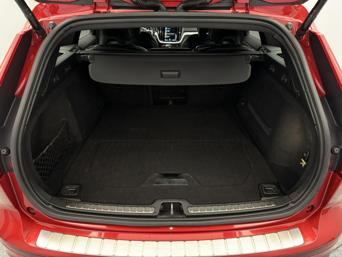 Volvo V60 T6 AWD R-DESIGN POLESTAR