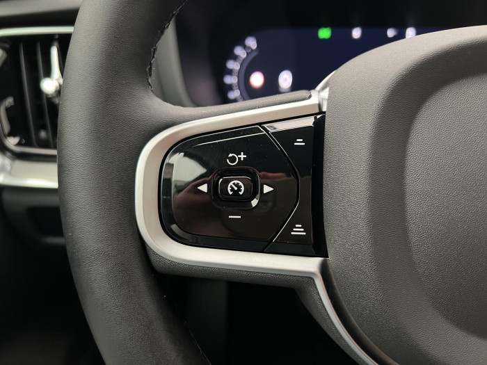 Volvo V60 B4 BRIGHT PLUS