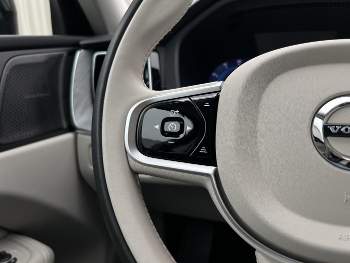 Volvo XC60 T6 AWD RECHARGE ULTRA DARK AUT