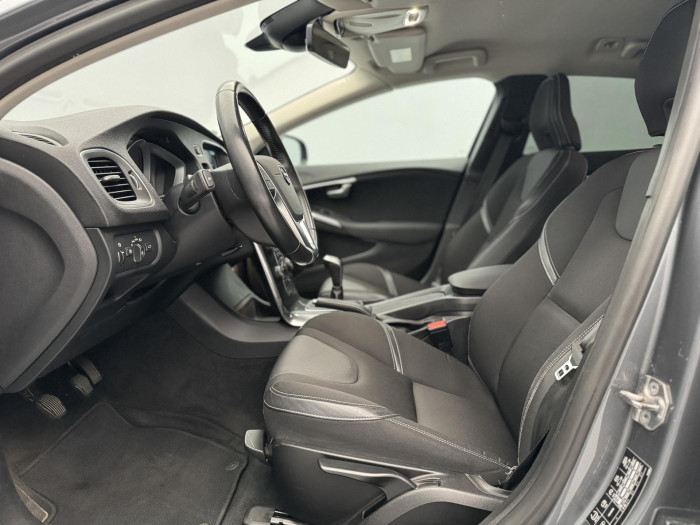 Volvo V40 D3 MOMENTUM 2.0 d Momentum