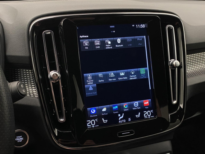 Volvo XC40 B5 AWD R-DESIGN AUT CZ 1.maj.