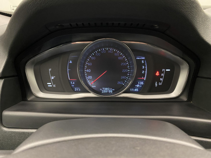 Volvo XC70 D4 AWD SUMMUM AUT CZ 2.4 d Summum