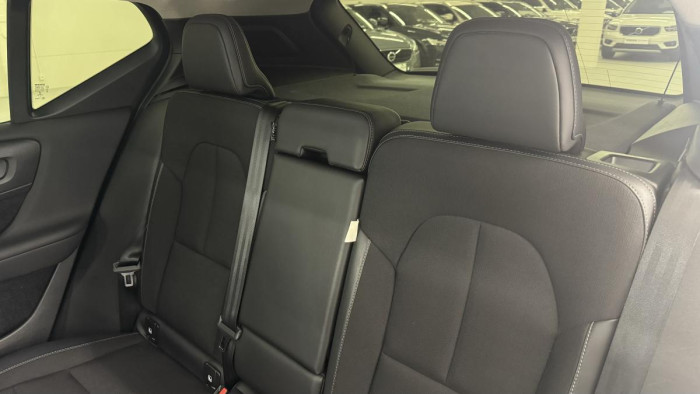 Volvo XC40 D3 MOMENTUM ADVANCED REZERVACE 2.0 d Momentum