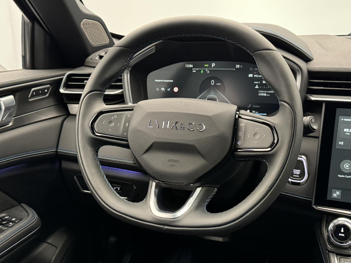 Lynk & Co 01 PHEV DCT AUT REZERVACE