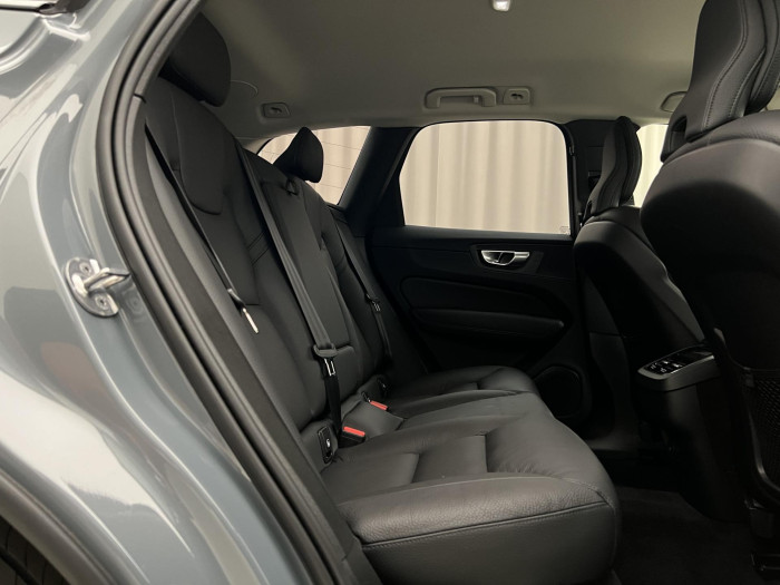 Volvo XC60 B4 AWD PLUS DARK AUT 1.maj.