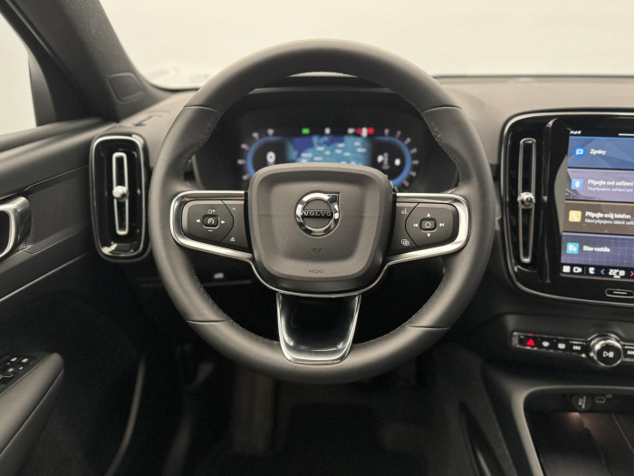 Volvo XC40 B4 CORE AUT 1. MAJ