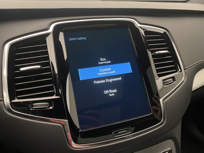 Volvo XC90 B5 AWD R-DESIGN AUT CZ