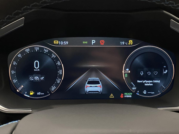 Lynk & Co 01 PHEV DCT AUT 1.maj. REZERVACE