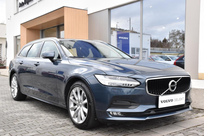 Volvo V90 D4 AWD MOMENTUM REZERVACE 2.0 d Momentum