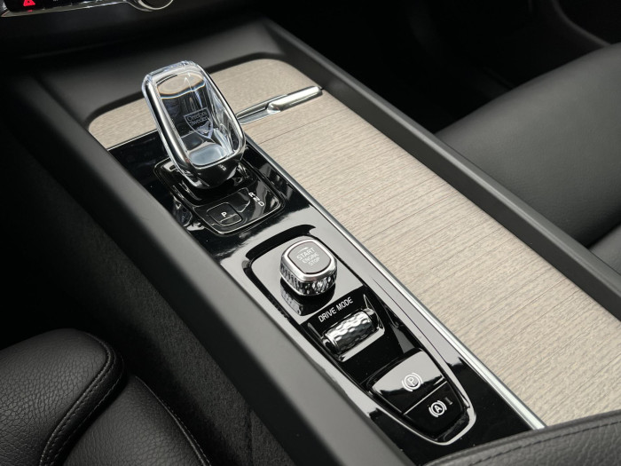 Volvo XC60 B5 AWD INSCRIPTION AUT CZ