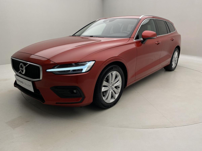 Volvo V60 B4 MOMENTUM AUT REZERVACE 2.0 Momentum