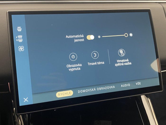 Land Rover Range Rover Sport D300 DYNAMIC SE AWD REZERVACE 3.0 d Dynamic SE