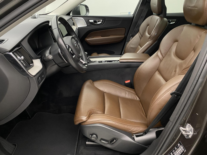 Volvo XC60 T6 AWD INSCRIPTION AUT CZ