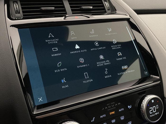 Jaguar E-Pace P250 SE  R-DYNAMIC REZERVACE 2.0 SE Dynamic