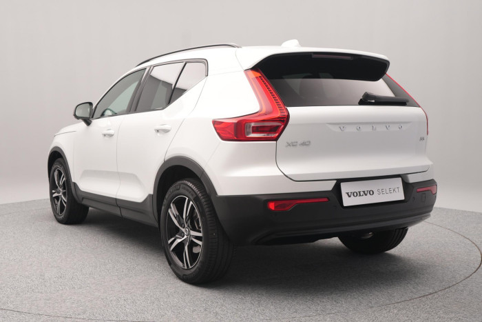 Volvo XC40 B3 PLUS DARK AUT CZ 1.maj