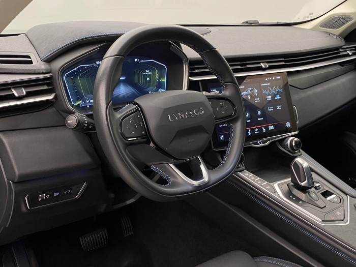 Lynk & Co 01 MORE PHEV