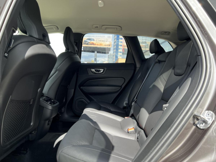 Volvo XC60 B4 AWD DARK PLUS REZERVACE 2.0 Plus