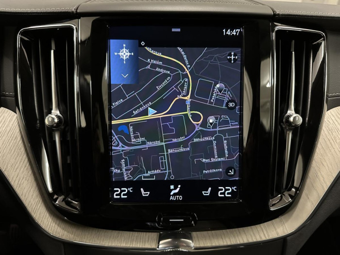 Volvo XC60 B4 AWD INSCRIPTION REZERVACE